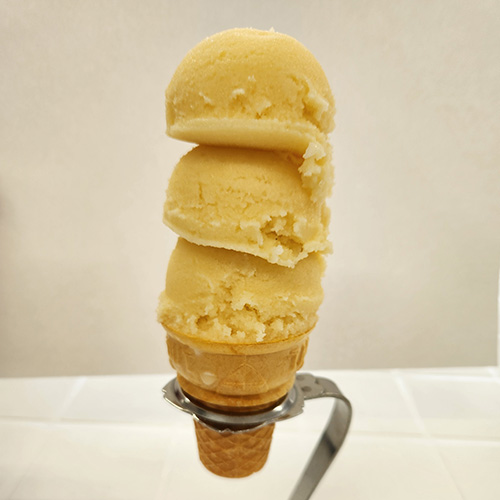 峠店のアイスクリーン